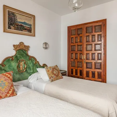 Elvira, Exclusive Pool And Gardens In The Heart Of * סביליה