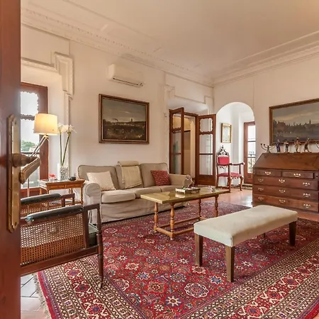 Elvira, Exclusive Pool And Gardens In The Heart Of