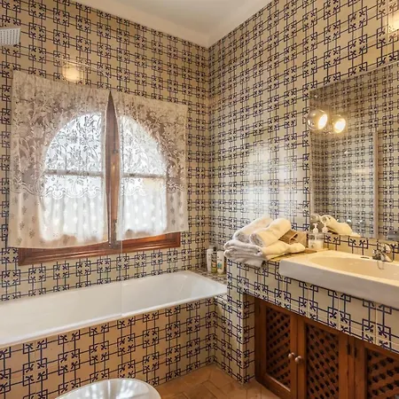 Elvira, Exclusive Pool And Gardens In The Heart Of סביליה
